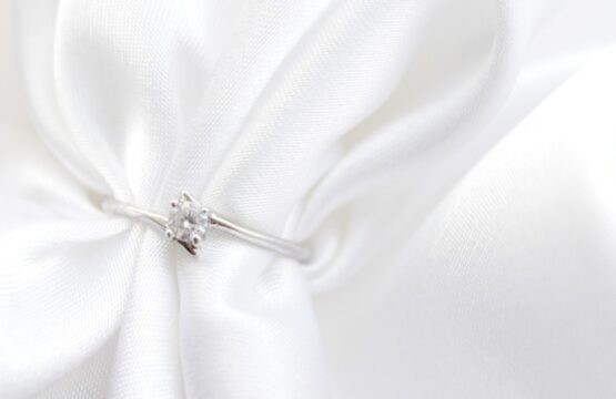silver-textile-jewelry-ring-fabric-jewellery_t20_dz1wg9